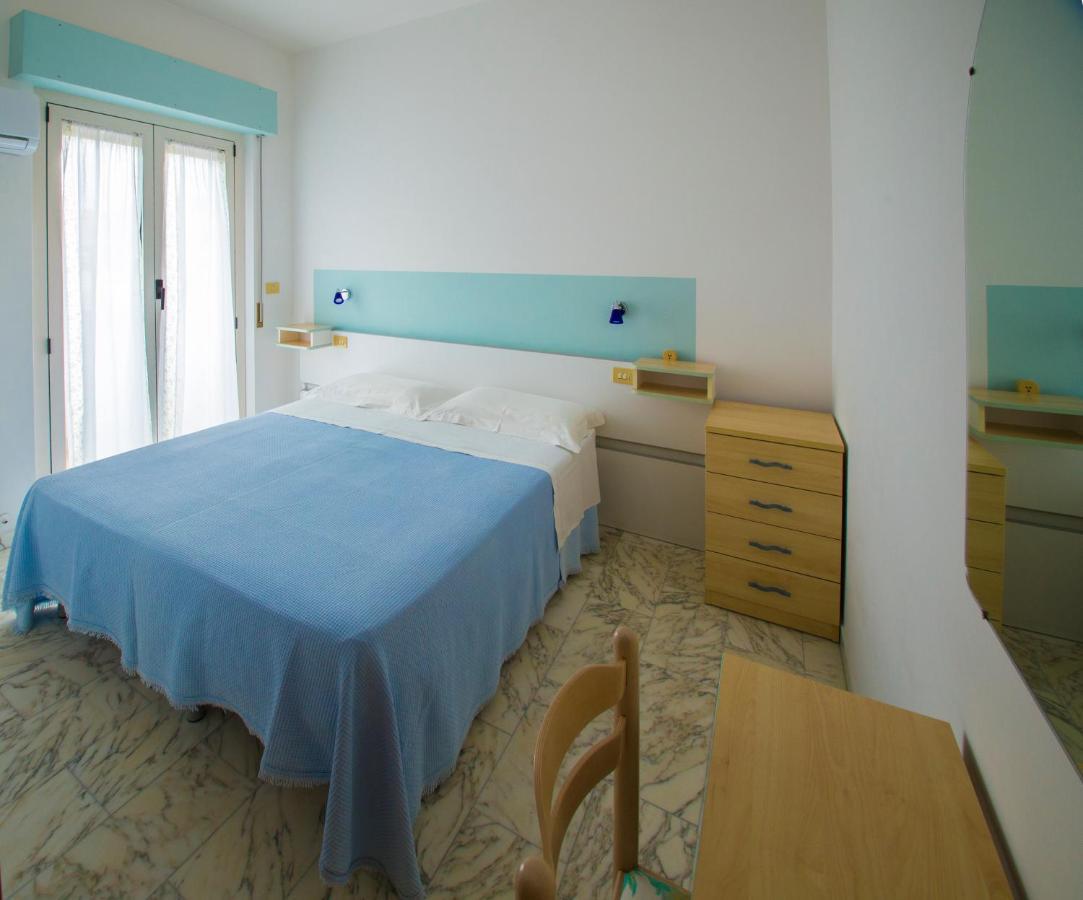 Albergo Il Veliero Pineto Exterior photo