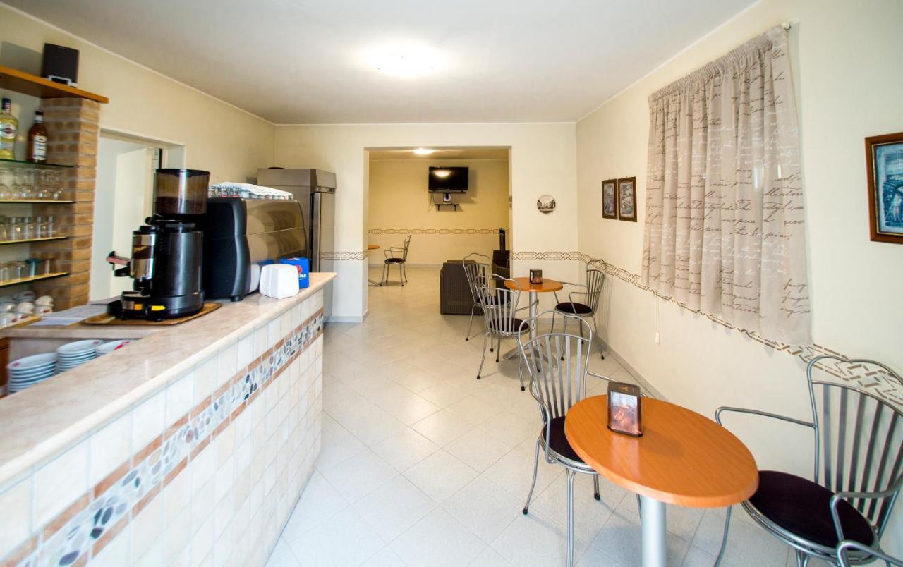 Albergo Il Veliero Pineto Exterior photo